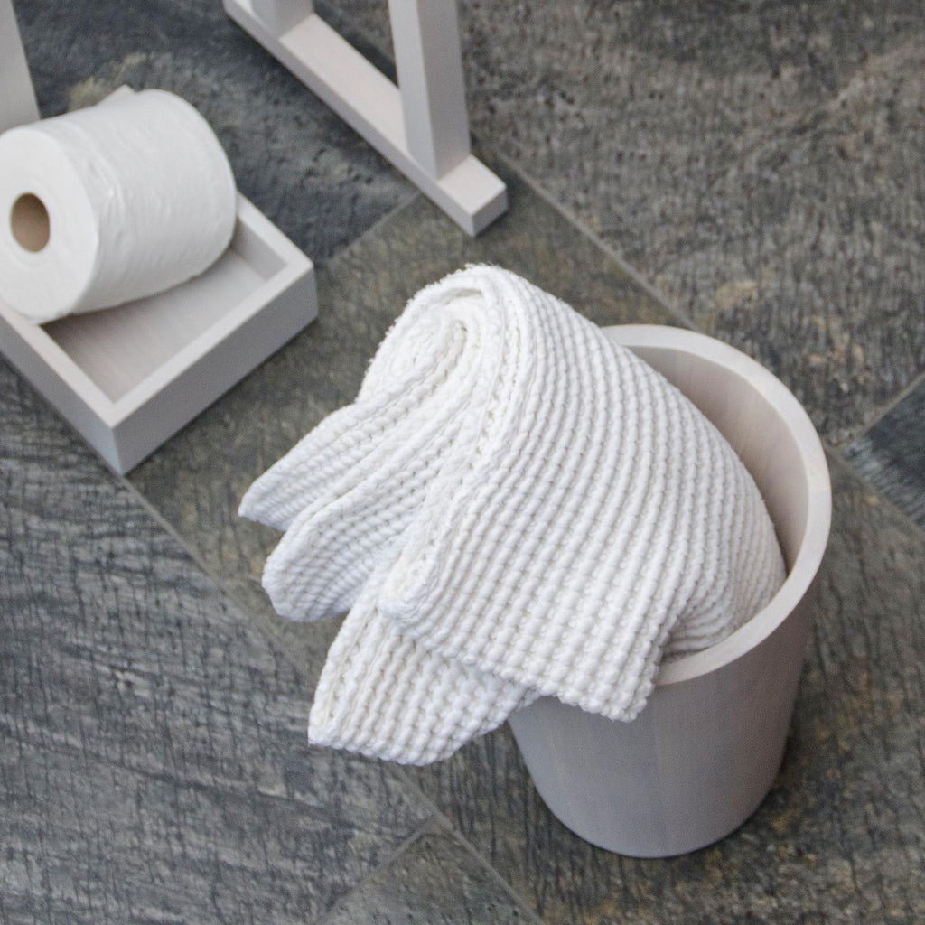 Mezza Toilet Brush - Oyster White Finish – Liliann Rey